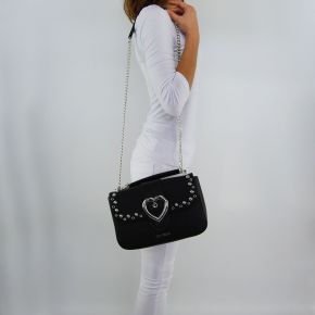 Bolsa de tracollq Love Moschino negro con adornos de corazones de plata